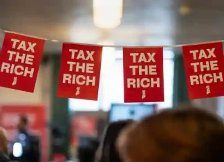 Zviceranët votojnë kundër taksës për super të pasurit